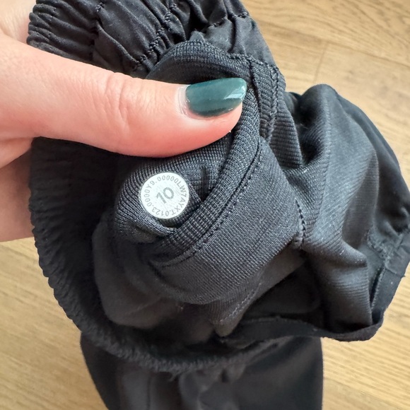 Lululemon shorts - Picture 3 of 3